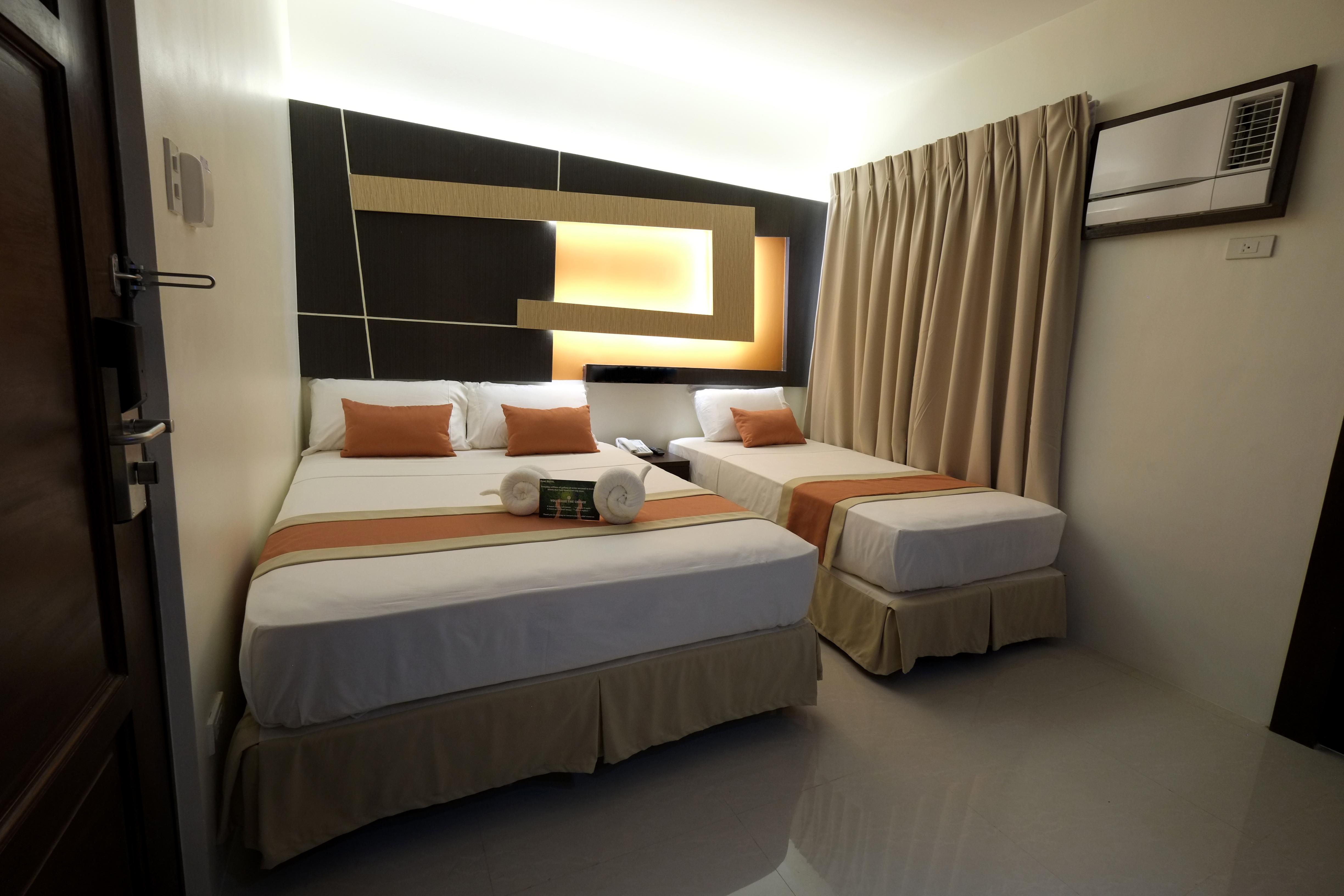 Southpole Central Hotel Cebu Exterior photo
