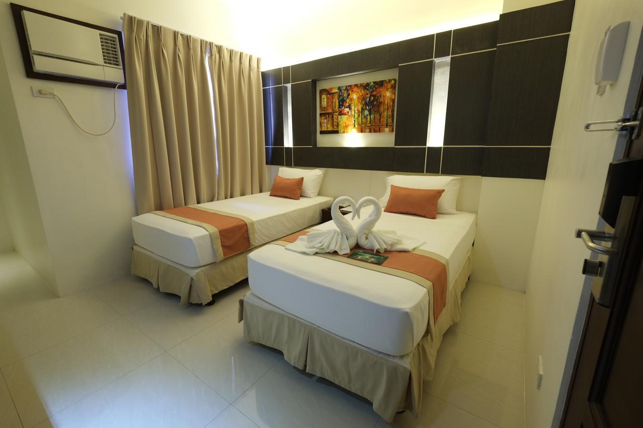 Southpole Central Hotel Cebu Exterior photo